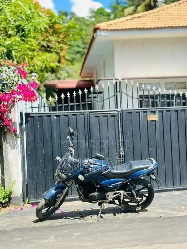 Bajaj Pulsar 150 2005