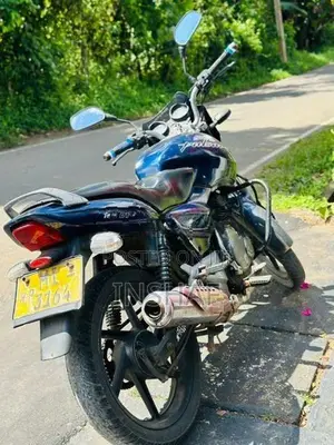 Bajaj Pulsar 150 2005
