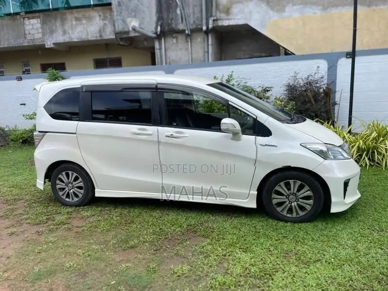Honda Freed Gp3 Navipreme 2012