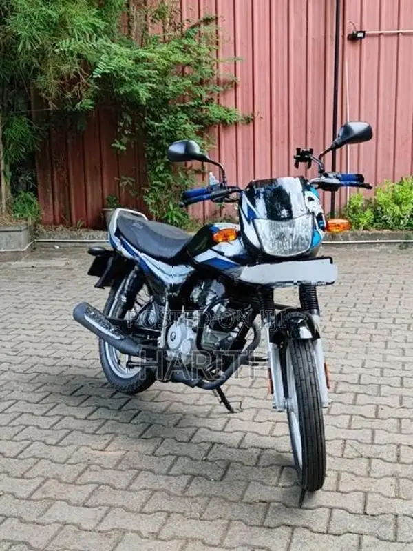 Bajaj CT100 2025