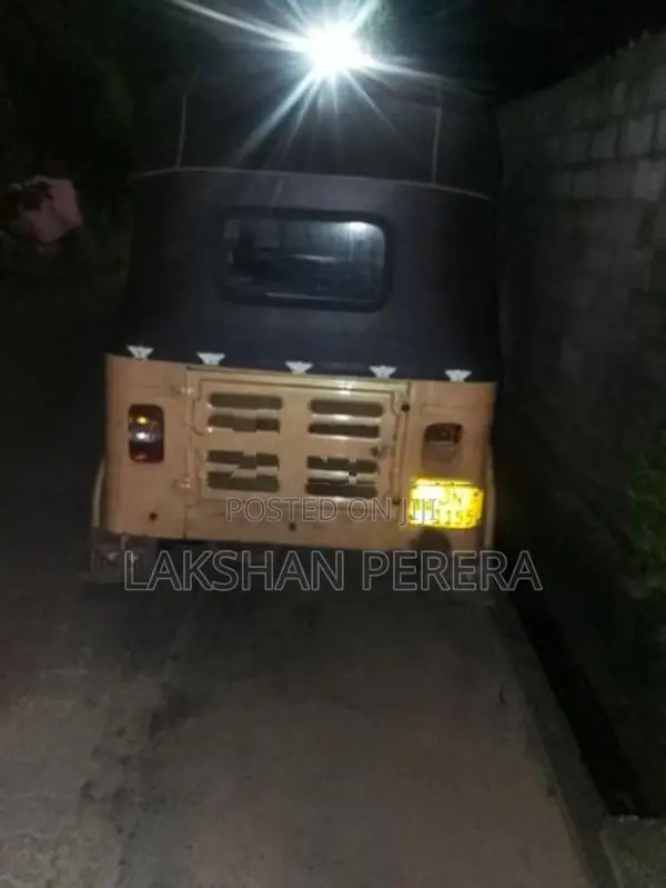 Bajaj RE 2004