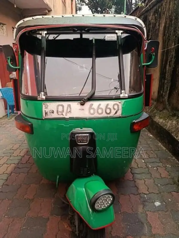 Bajaj RE 2006