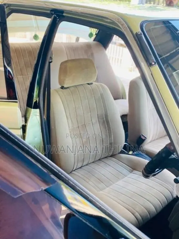 Nissan Sunny B12 1988