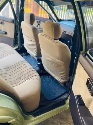 Nissan Sunny B12 1988