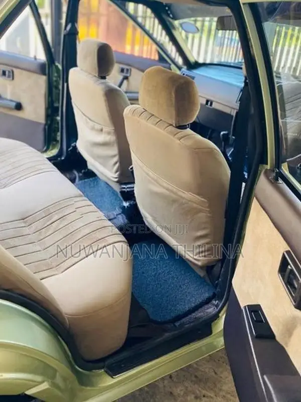 Nissan Sunny B12 1988
