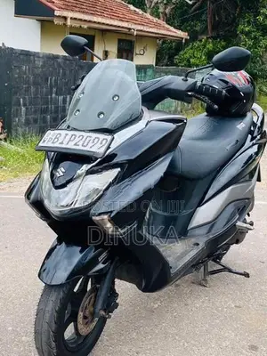 Suzuki Burgman 2020