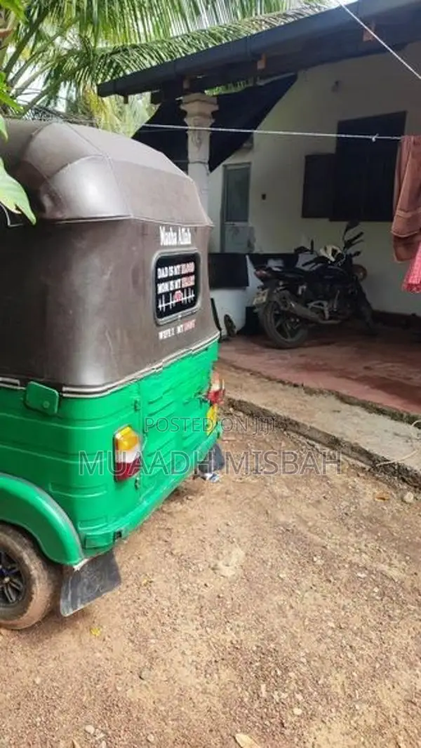 Bajaj RE 2008