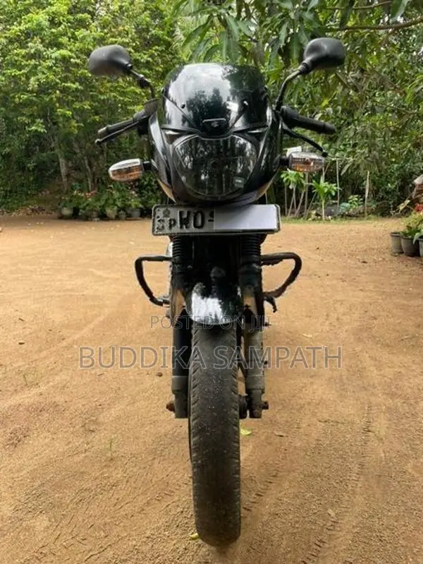 Bajaj Pulsar 180 2011