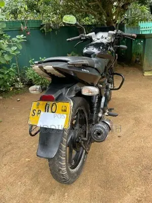 Bajaj Pulsar 180 2011