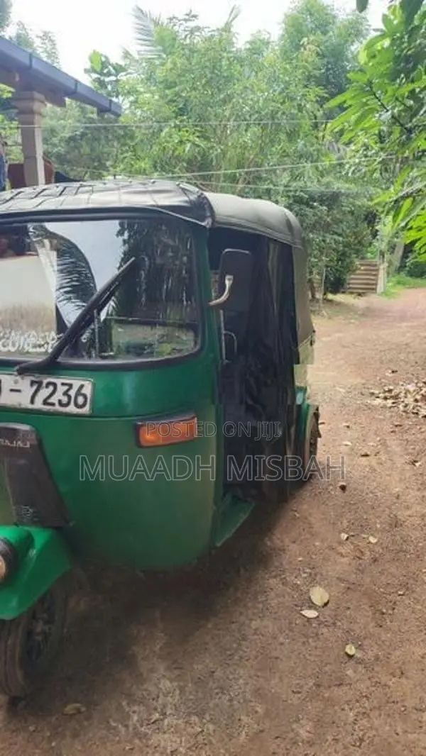 Bajaj RE 2008