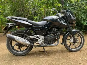 Bajaj Pulsar 180 2011