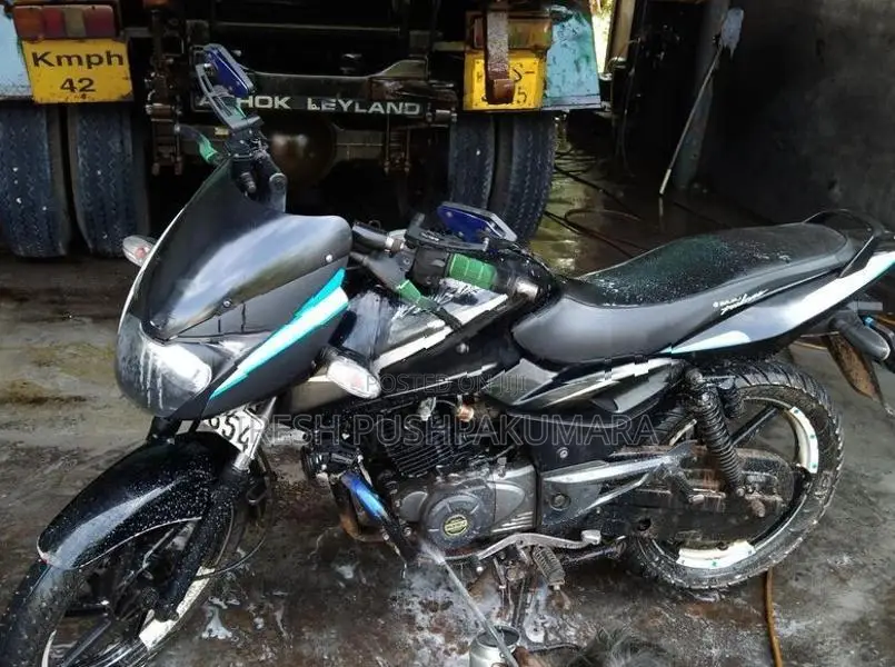 Bajaj Pulsar 150 2018