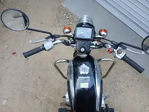 Honda CD 125 On Light 2014