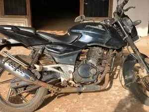 Bajaj Pulsar 180 2010