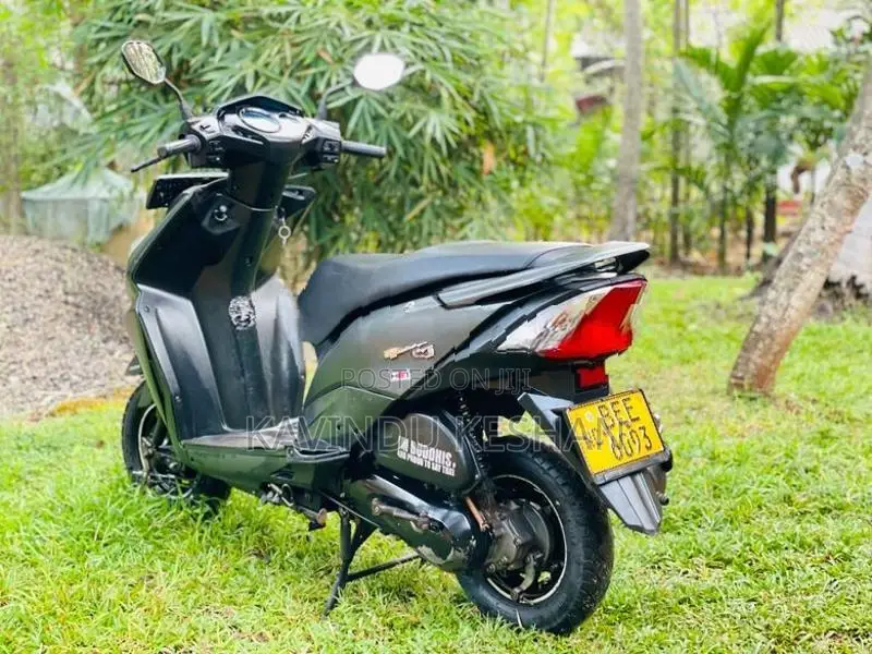Honda Dio Mat colour 2016