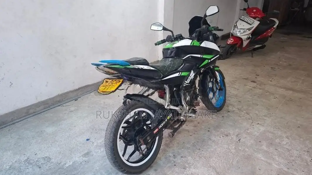 Bajaj Pulsar AS 150 2014
