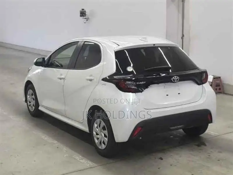 Toyota Yaris X 2024
