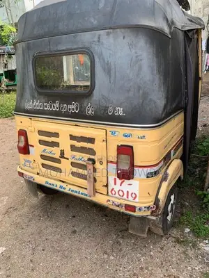 Bajaj RE 1984