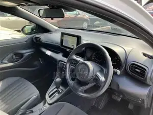 Toyota Yaris X 2024