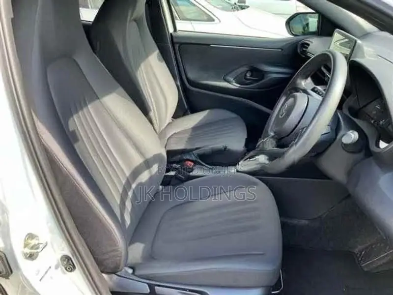 Toyota Yaris X 2024