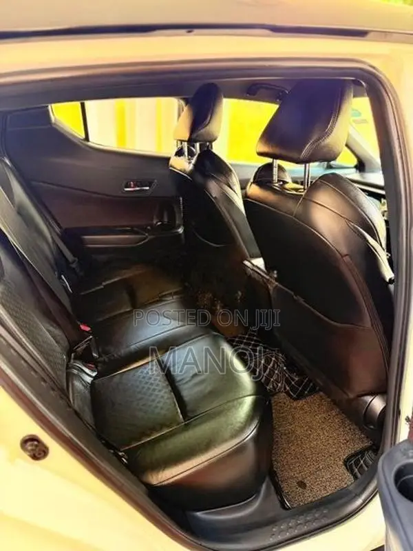 Toyota CHR NGX 50 2017