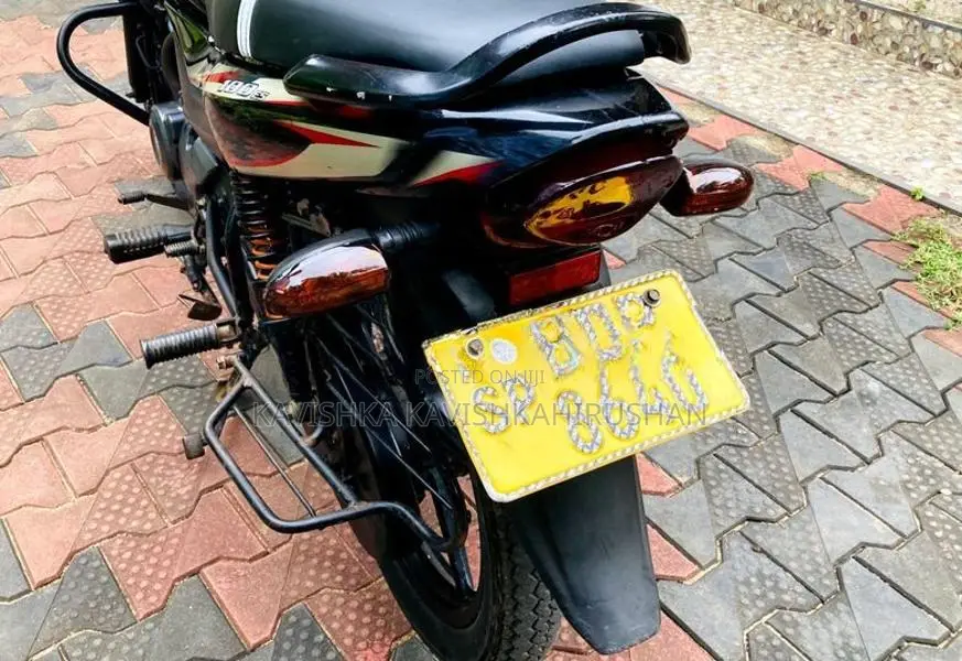 Bajaj Platina 100 ES 2016