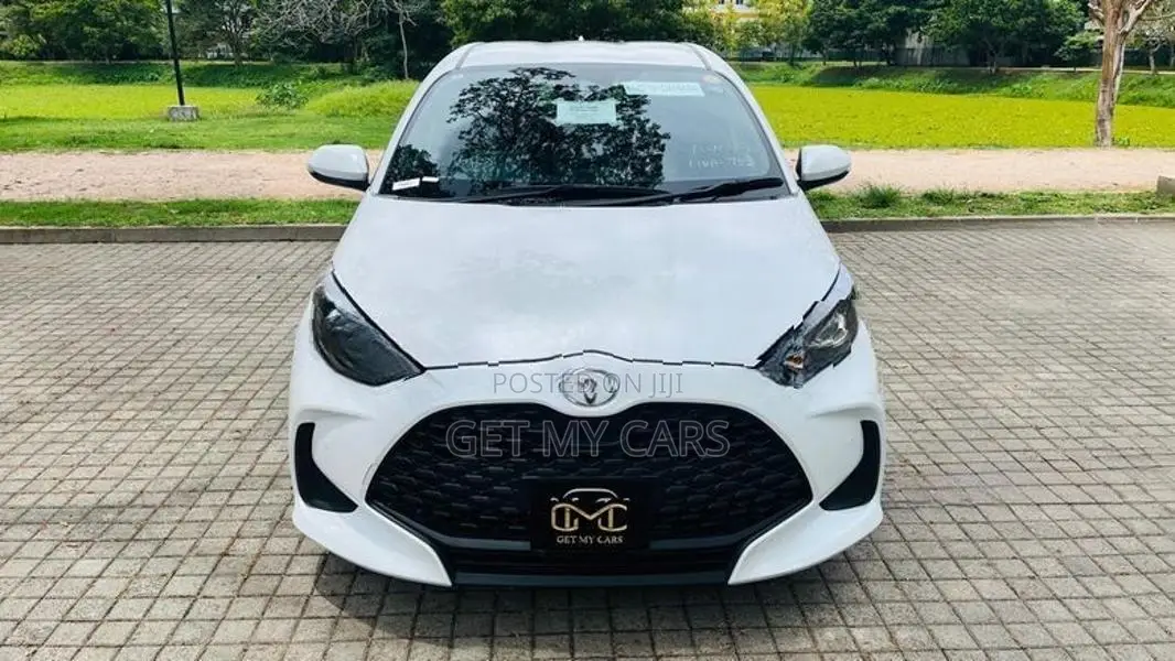 Toyota Yaris X Grade 2024