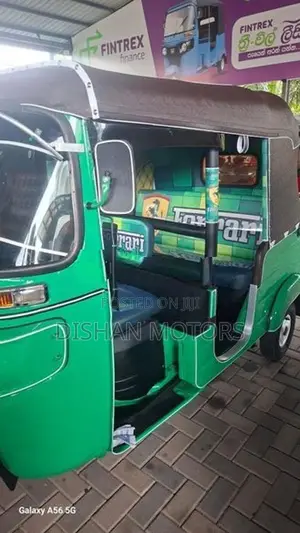Bajaj RE 4 Stroke 2019