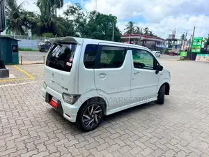 Suzuki Wagon R Custom ZX 2026