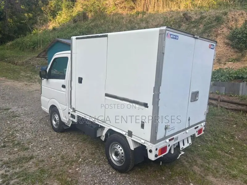 Nissan Clipper Freezer Truck 2025