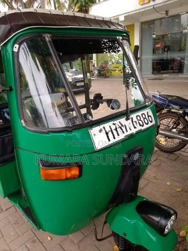 Bajaj RE 2004