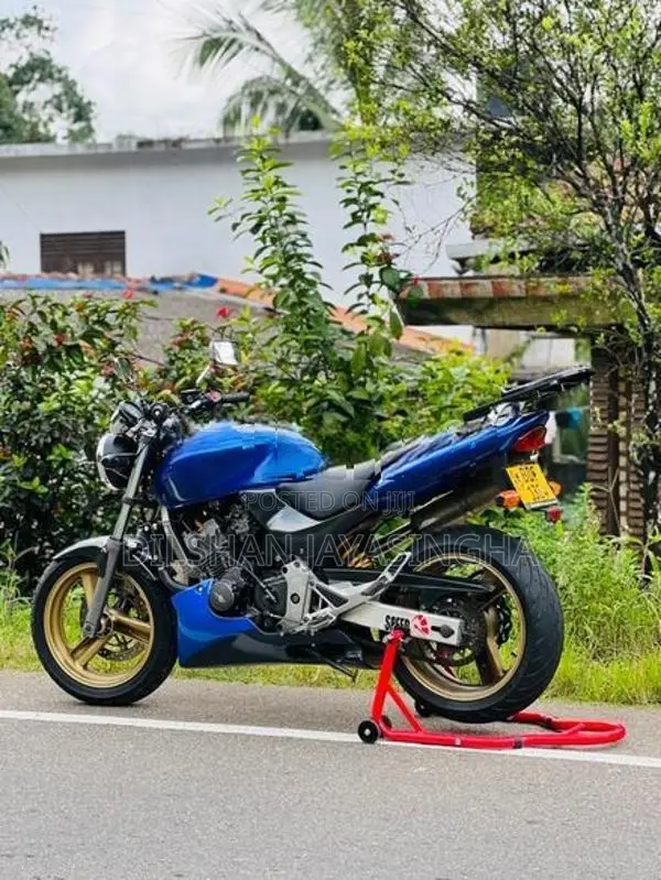 Honda Hornet 2016