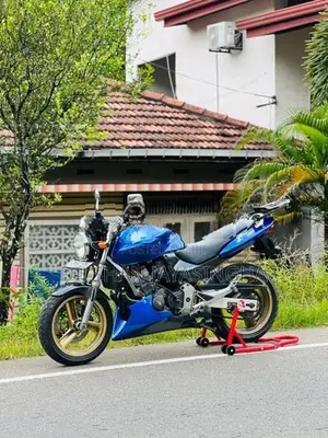 Honda Hornet 2016