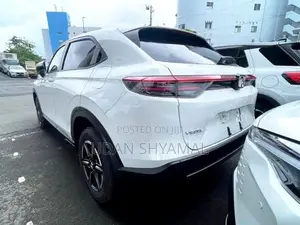 Honda Vezel RV5 2025