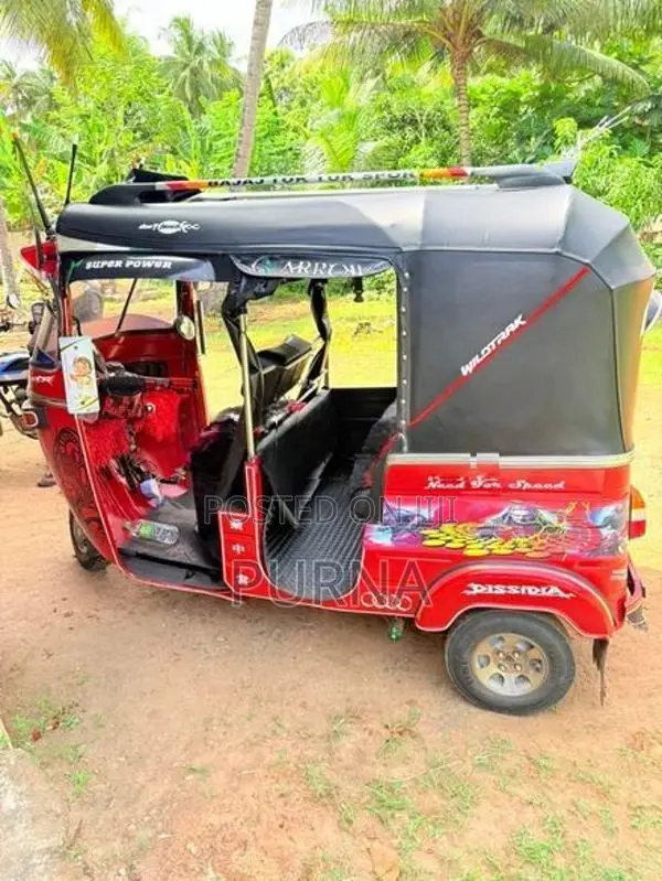 Bajaj RE 2002