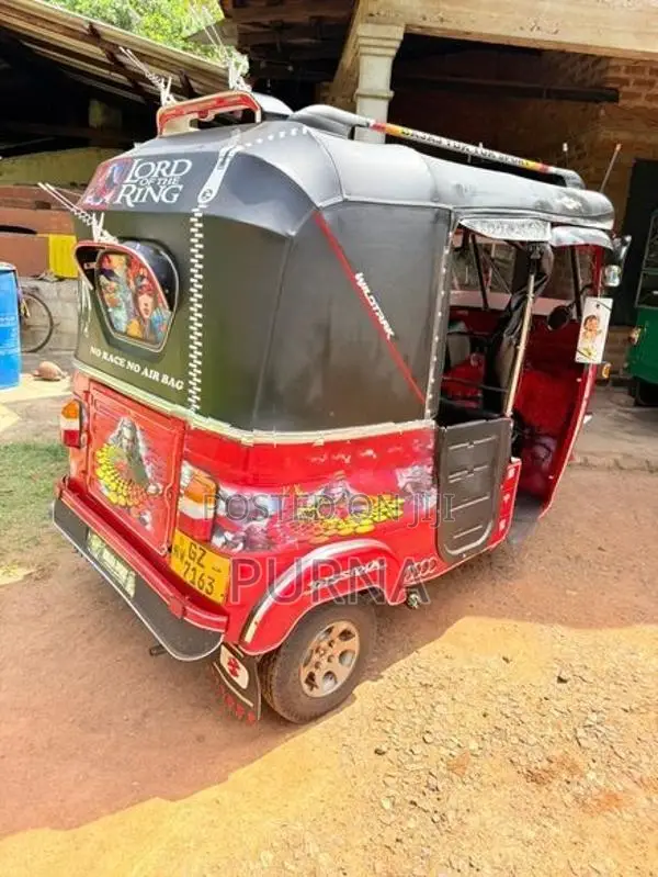 Bajaj RE 2002