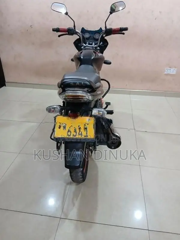 Bajaj Discover 150 2010