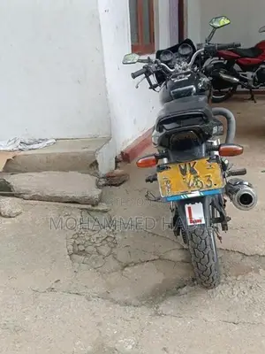 Bajaj Pulsar 150 2005