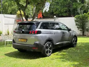 Peugeot 5008 2019