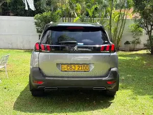 Peugeot 5008 2019