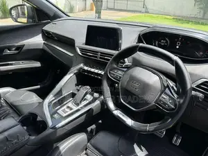 Peugeot 5008 2019