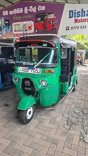 Bajaj RE 4 Stroke 2015