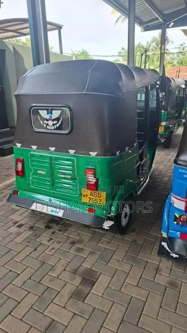 Bajaj RE 4 Stroke 2015