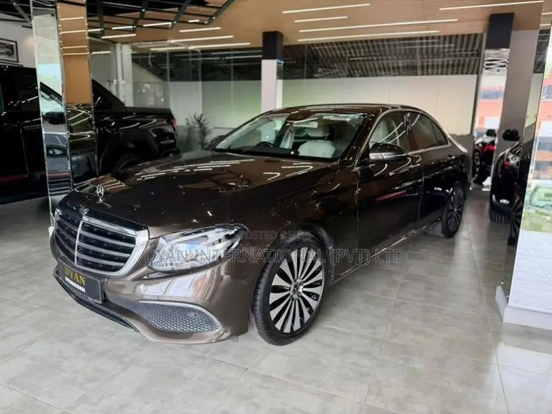 Mercedes Benz E350 PRIMIUM PLUS PACKAGE 2017