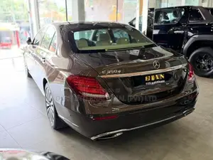 Mercedes Benz E350 PRIMIUM PLUS PACKAGE 2017