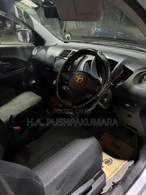 Toyota IST 2007