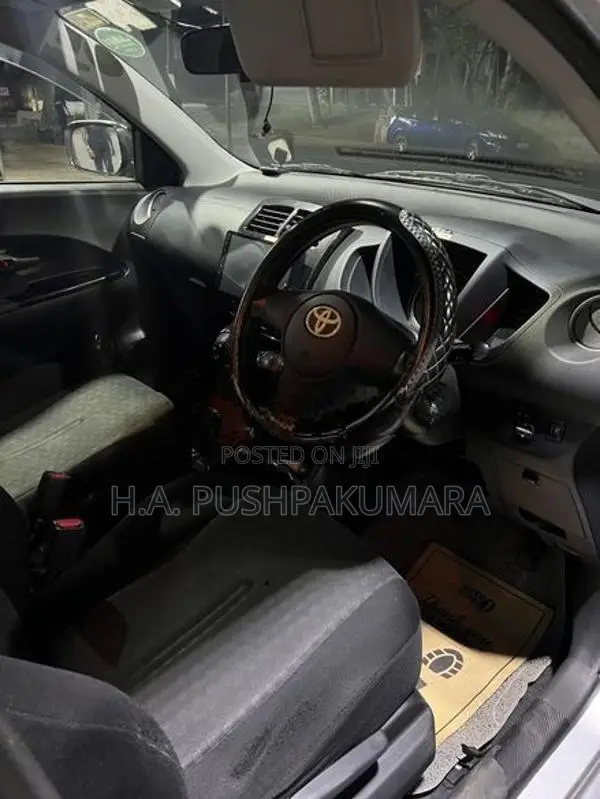 Toyota IST 2007