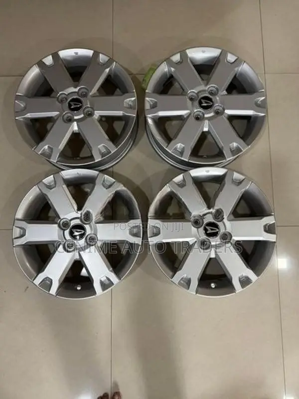Daihatsu Taft Alloy Wheel 15