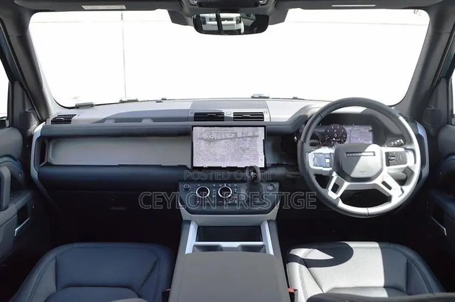 Land Rover Defender 2025