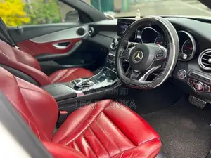 Mercedes Benz C300 2015